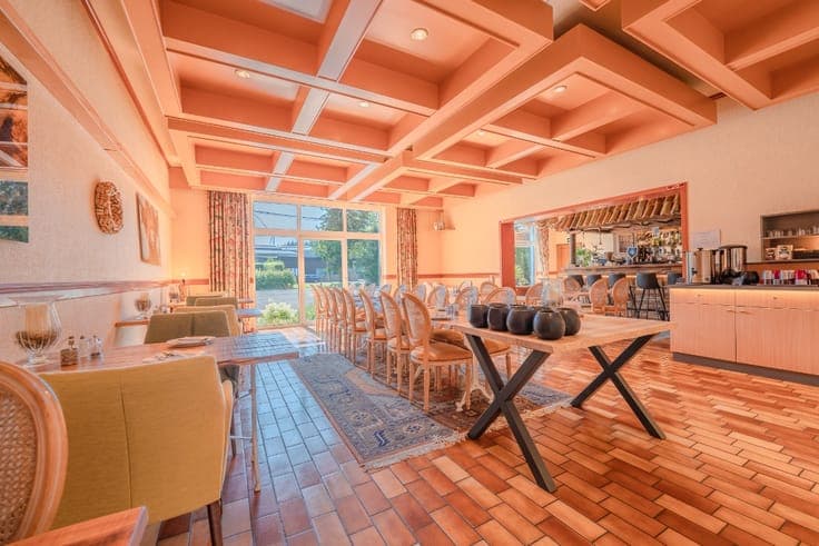 Waimes : 15-room hotel-restaurant on 10,113 m² – Share Deal