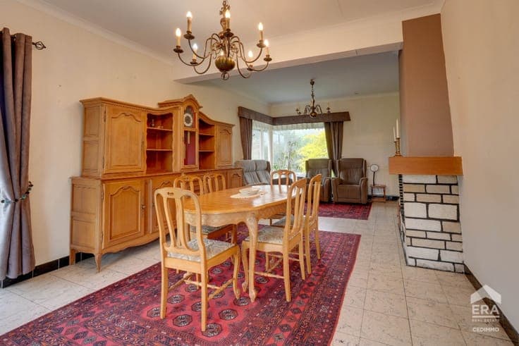 QUIET VILLA ON A 12-ARE 62-CA PLOT