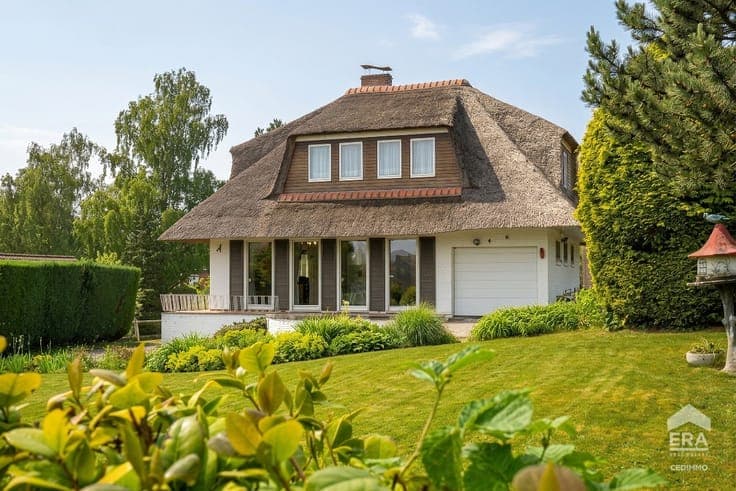 QUIET VILLA ON A 12-ARE 62-CA PLOT