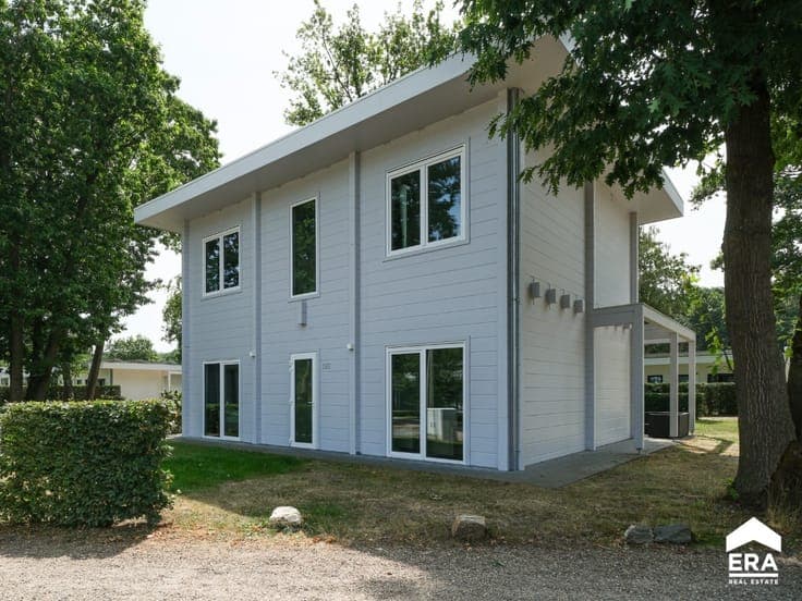 Modern investment property in green Zutendaal