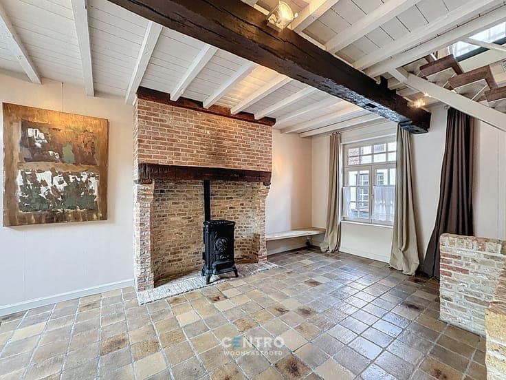 CHARMANTE woning in het Guido Gezellekwartier te Brugge!