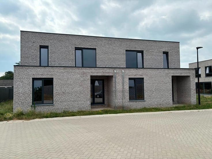 Nieuwbouwwoning HOB met 4 slaapkamers !