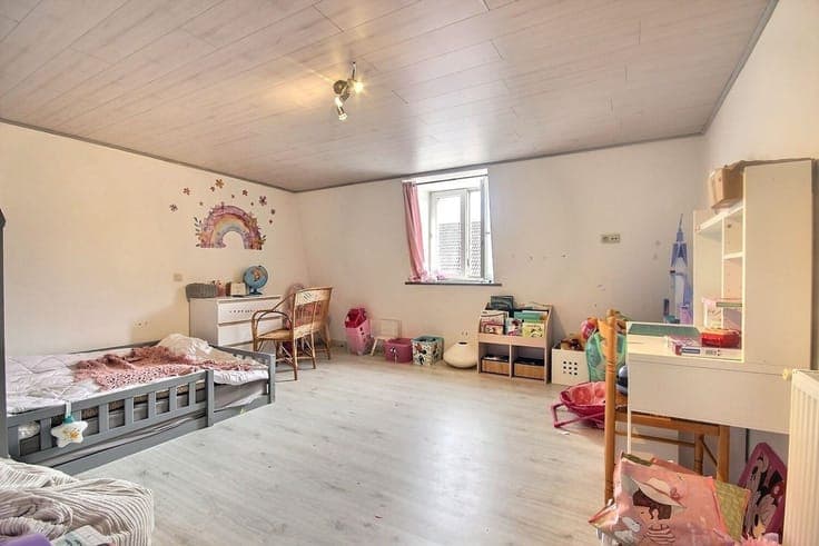 Jolie maison de trois chambres et jardin à Herseaux