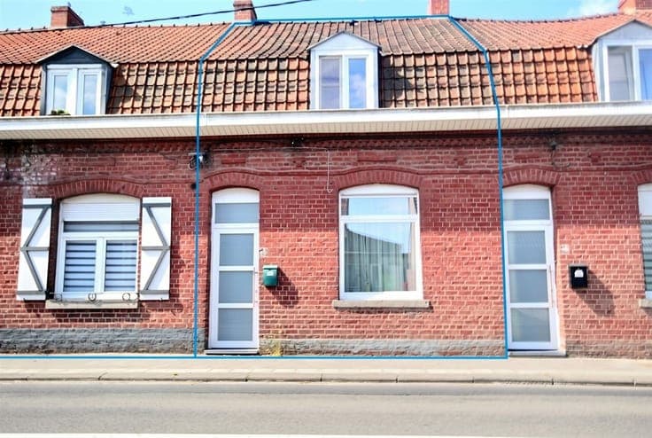Jolie maison de trois chambres et jardin à Herseaux