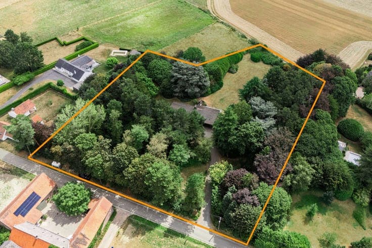 Unique Single-Storey Villa with Stunning Views in Beaufaux