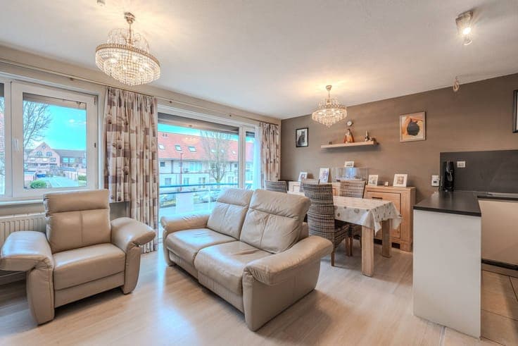 Ready to move in terraced house with sunny garden in Ostend