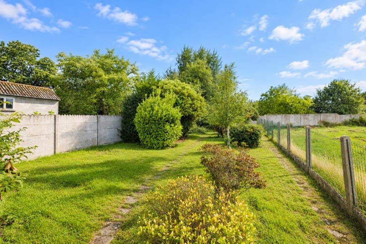 Pittoreske en charmante woning met diepe tuin in Kruishoutem