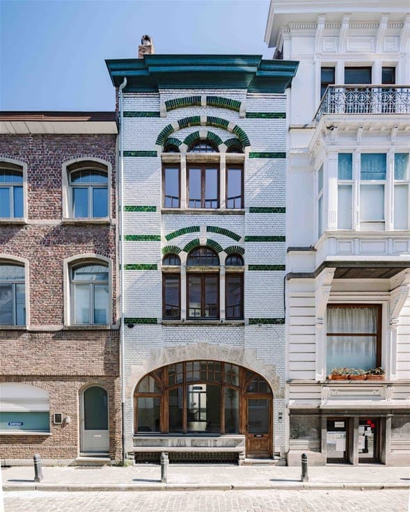 Renovated civilian home in Prinsenhof with large terrace