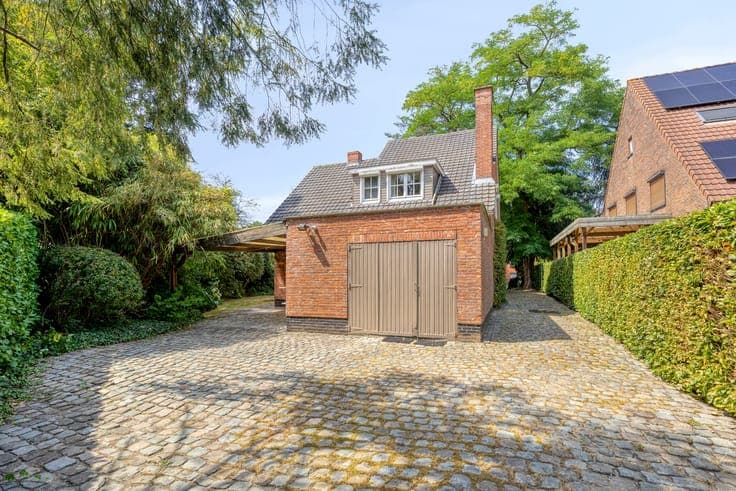 Spacious 4-bed villa in prime Schilde location