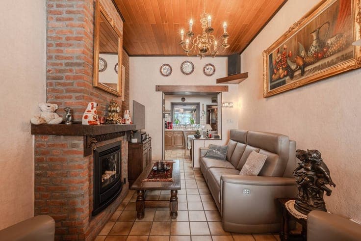 House for sale in Ypres with sunny garden and garage