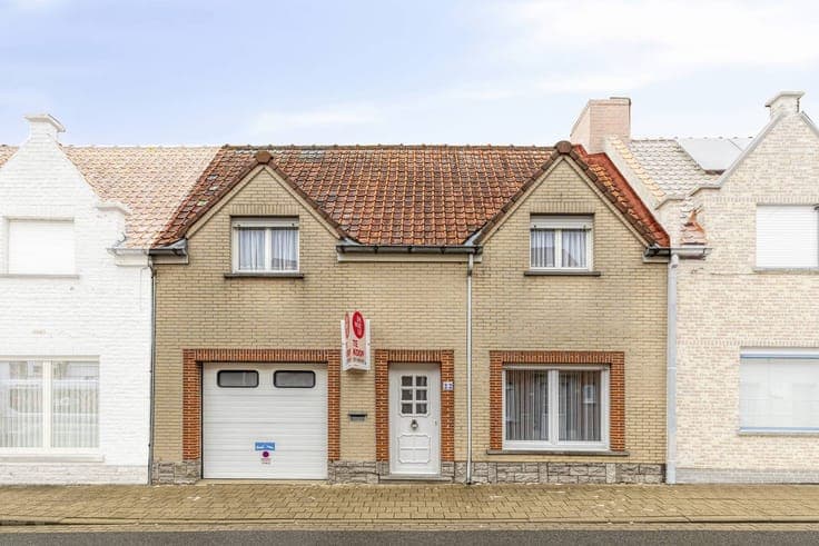 House for sale with 3 bedrooms, garage and garden in Ypres