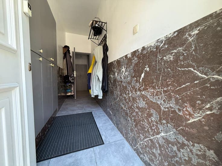 Karaktervolle rijwoning met verrassend veel ruimte en vee...