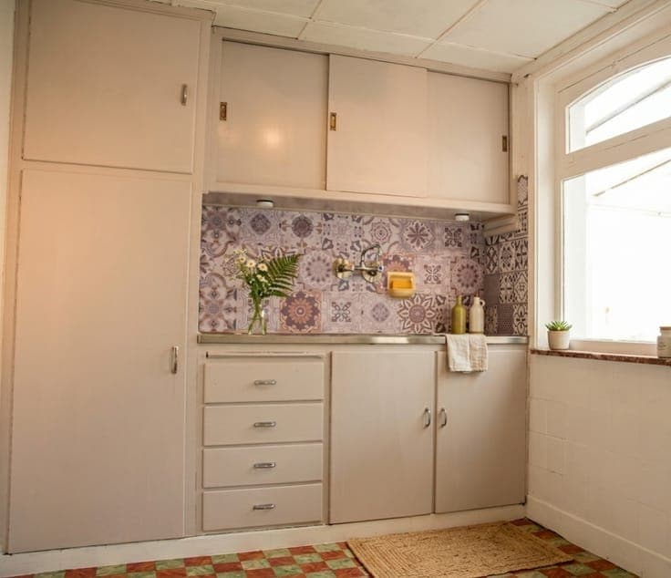 Spacious central family home with nice garden