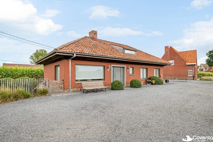 Landelijk gelegen woning met 4 slaapkamers op 3.355 m² in...