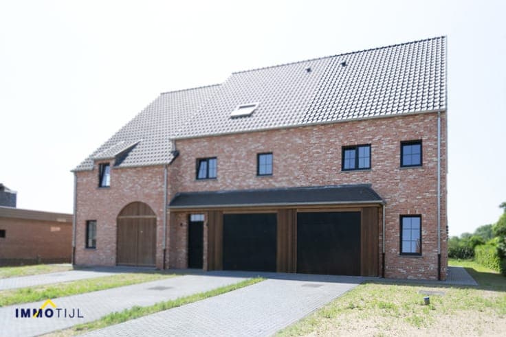 House in Wichelen