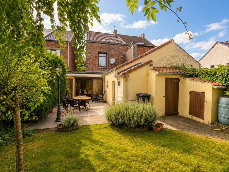 House in Montigny-le-Tilleul