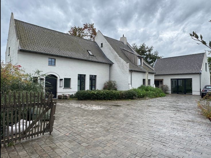 House in Bassevelde