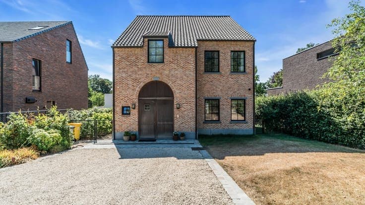 Pellenberg - spacious villa 4 bedrooms with landscaped garde