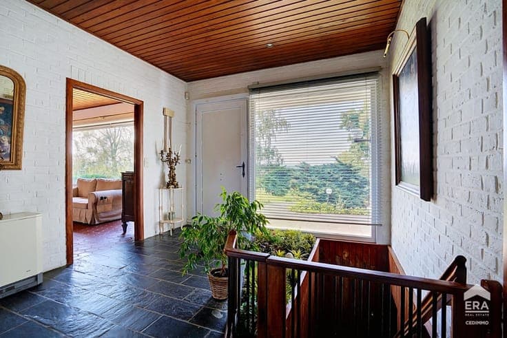 RARE SINGLE-STORY VILLA ON ALMOST 16 ARES IN REBECQ