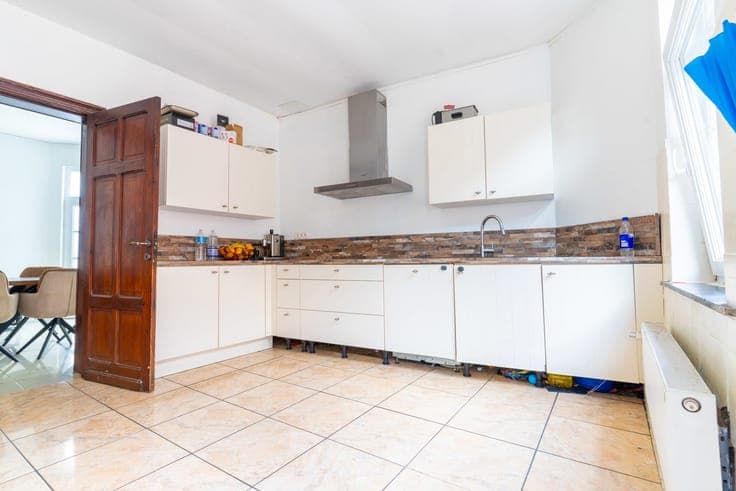 Renovation Property with Terrace in Bever