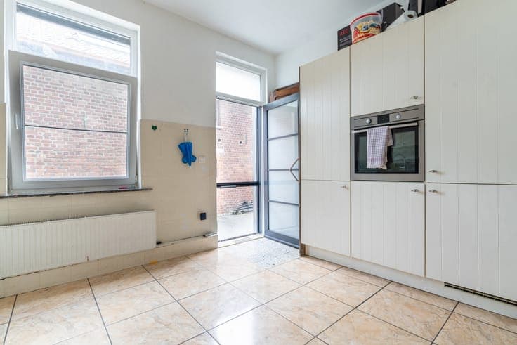 Renovation Property with Terrace in Bever