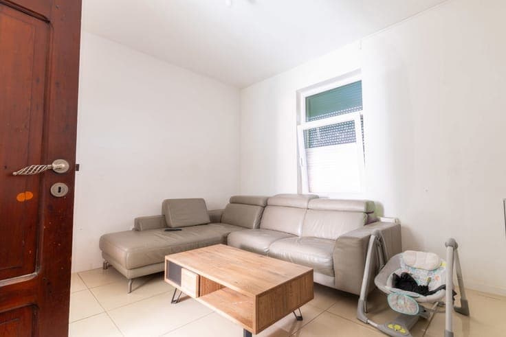 Renovation Property with Terrace in Bever