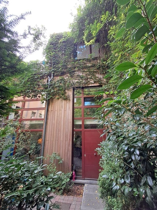 Unique rear house with a loft feel in a green oasis