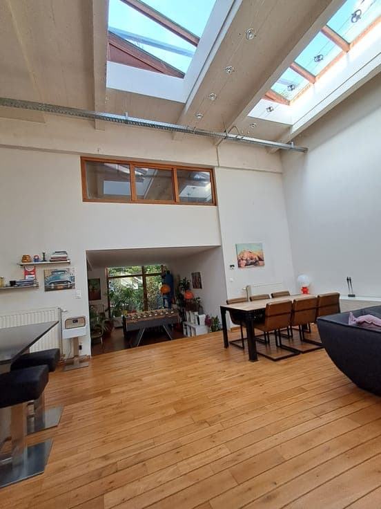 Unique rear house with a loft feel in a green oasis