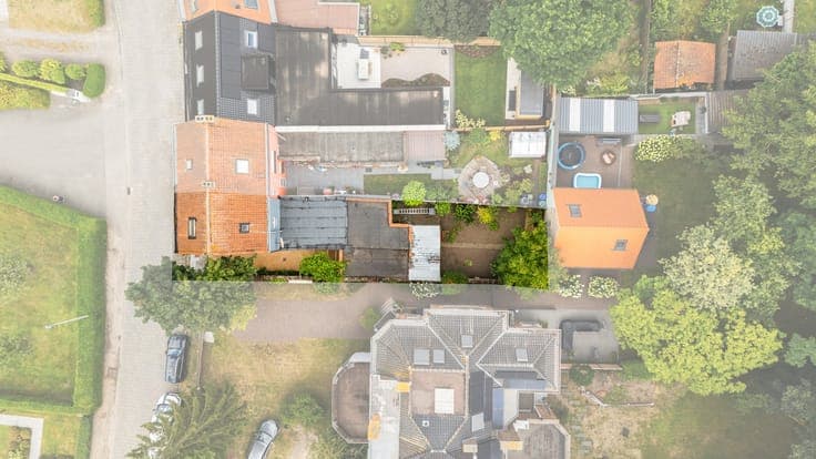Ruime gezinswoning met vier slaapkamers en tuin