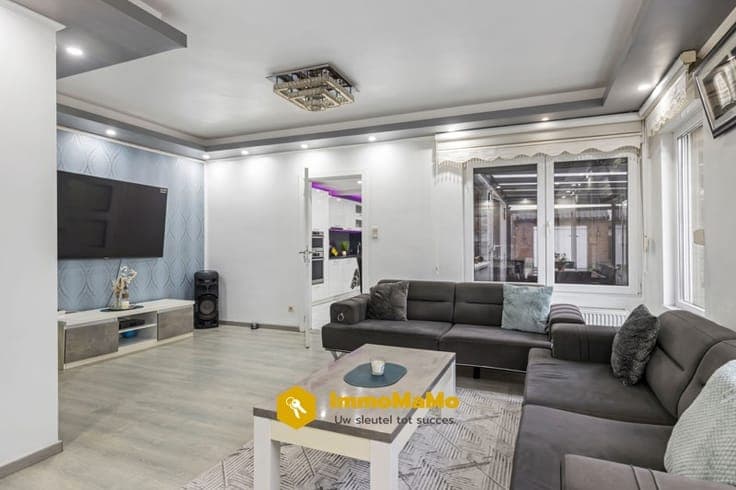 HUIS TE KOOP MET GROTE TUIN IN CENTRUM SINT-KRUIS-WINKEL