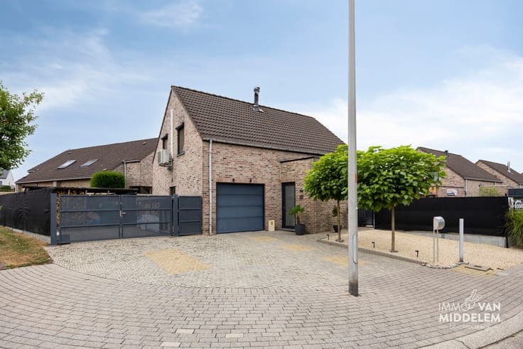 House in Ternat