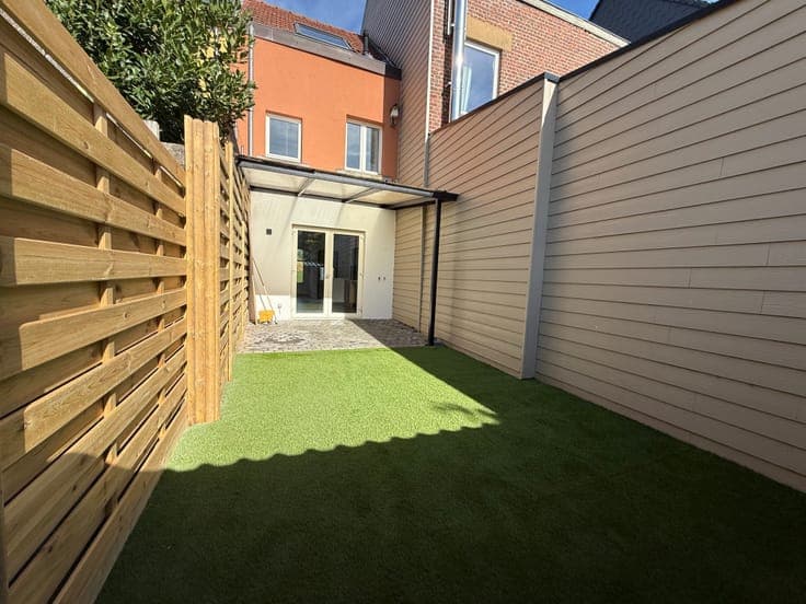 2 BR HOUSE VLEZENBEEK