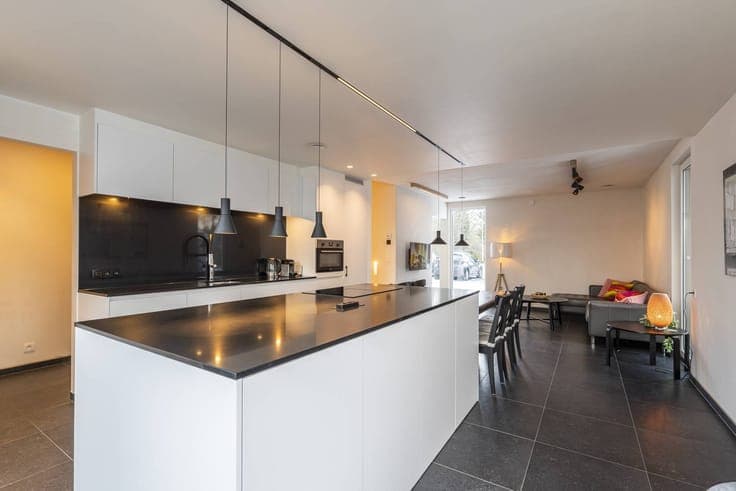 Ready to move in home with 3 bedrooms and modern techniques!