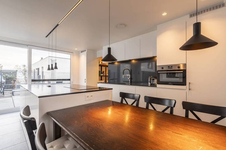 Ready to move in home with 3 bedrooms and modern techniques!
