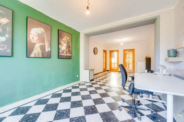 Lovely 4-bedroom house with garden in Braives