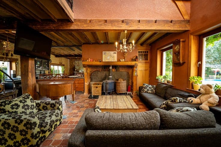 Charming farmhouse with pasture on 4,029 m².