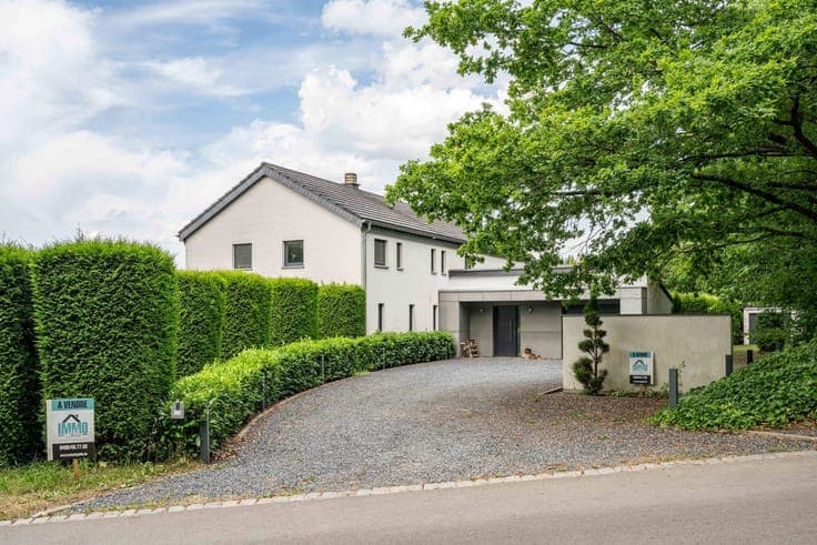 Turnkey home with tourism business