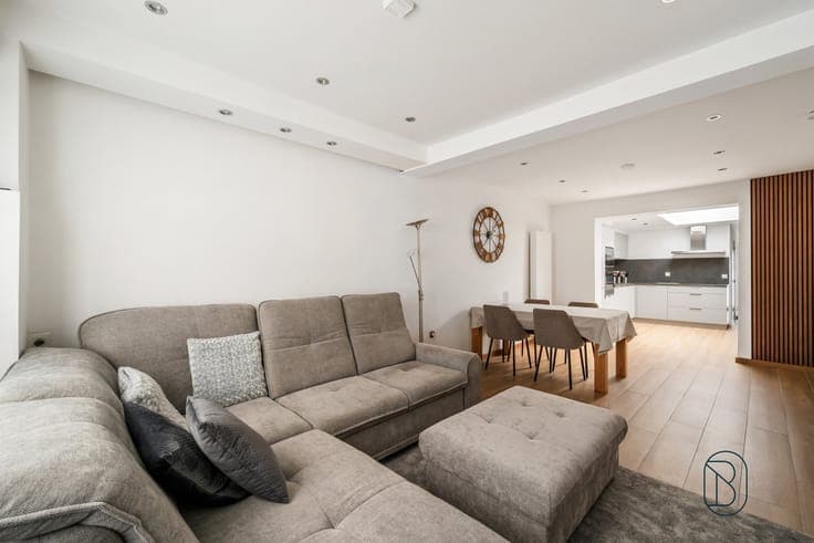 TOPPER! Rustig gelegen gerenoveerde woning met 3 slpk&tuin