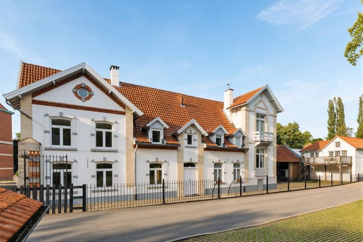 In the heart of a villa park 3 bedrooms