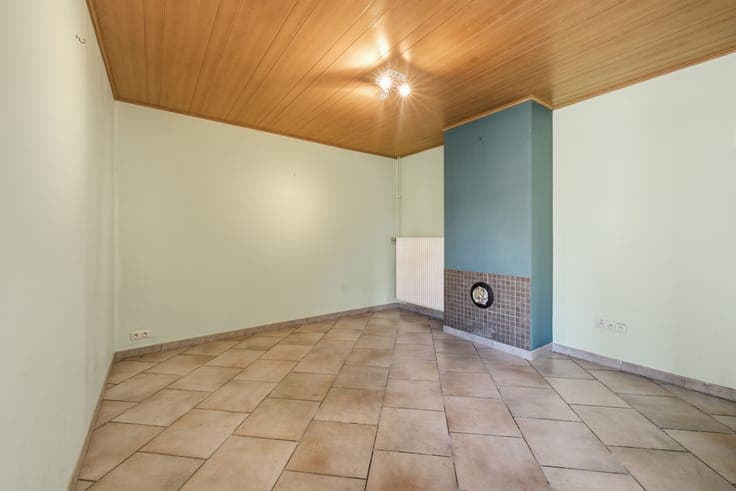 VERSATILE PROPERTY WITH 1001 POSSIBILITIES