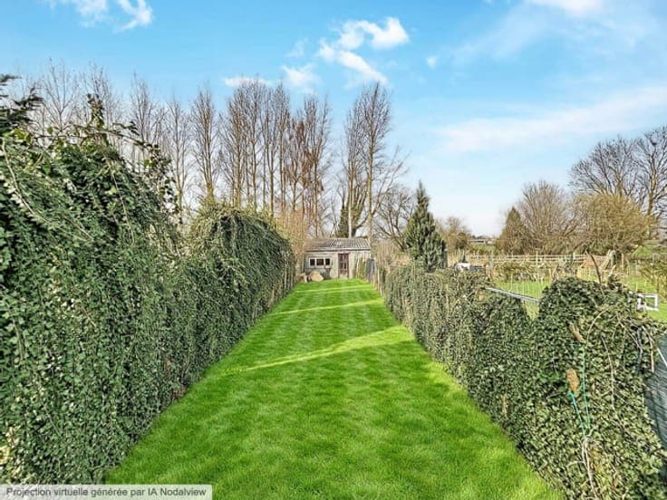 LARGE SINGLE-FAMILY HOUSE WITH 5 BEDROOMS AND GARDEN