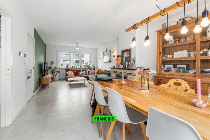 Move-in ready spacious raised townhouse in the Vuurtorenwij…