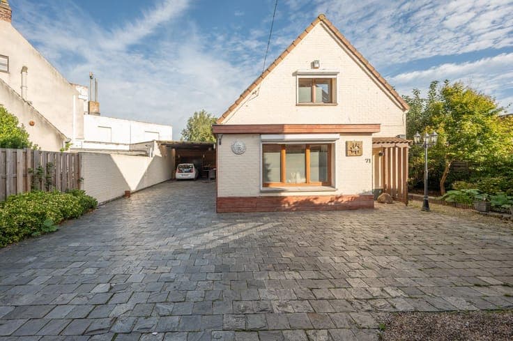 Charmante alleenstaande woning op een perceel van 461 m² ...