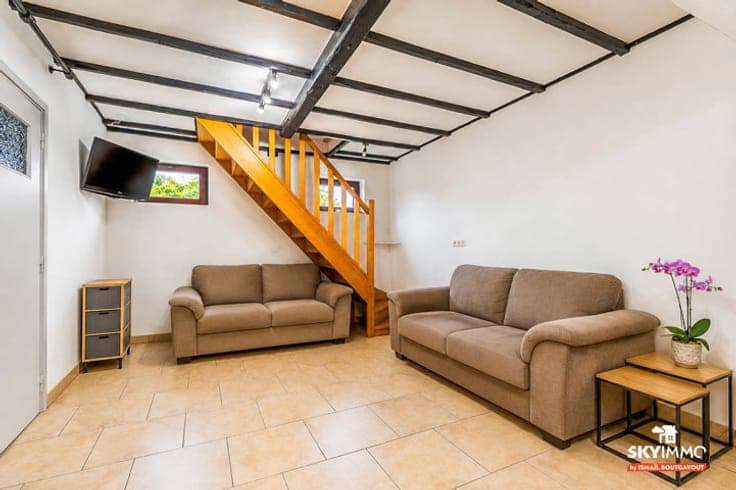 SUPERBE MAISON - 3CH -SPACIEUSE AVEC JARDIN+VERANDA- JUPILLE