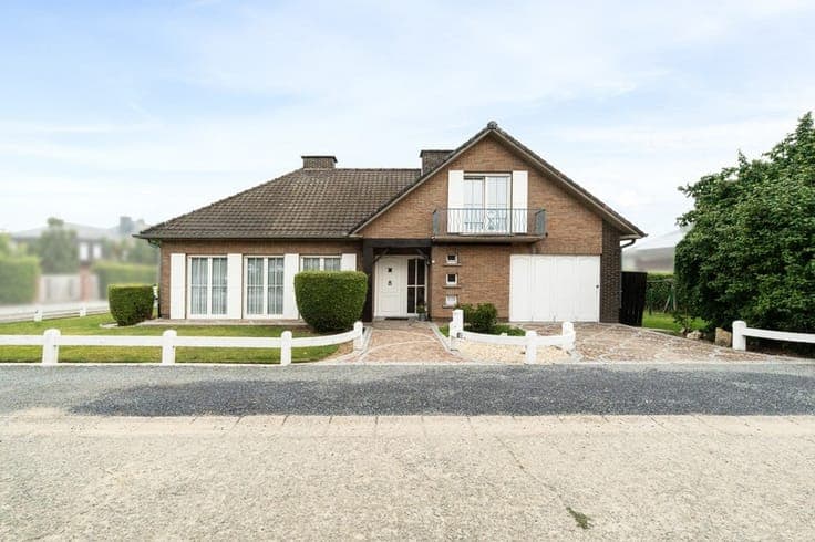 Ruime bungalow met veel potentieel op wandelafstand van c...