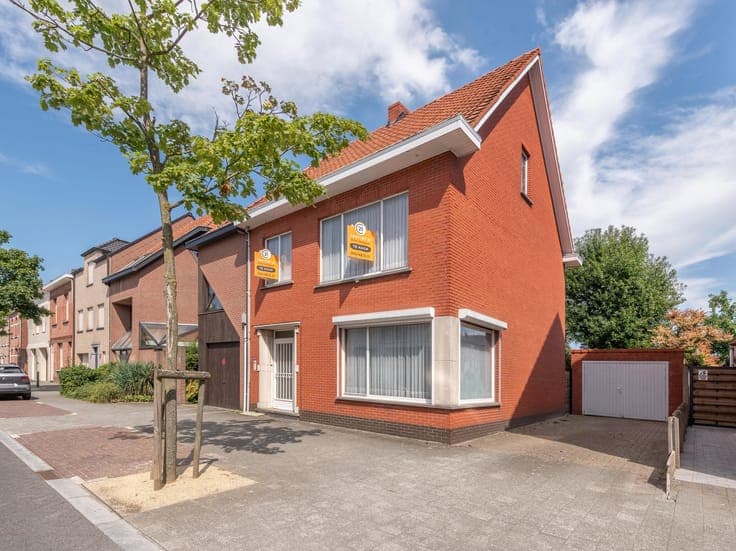 Charming semi-detached home in need of renovation