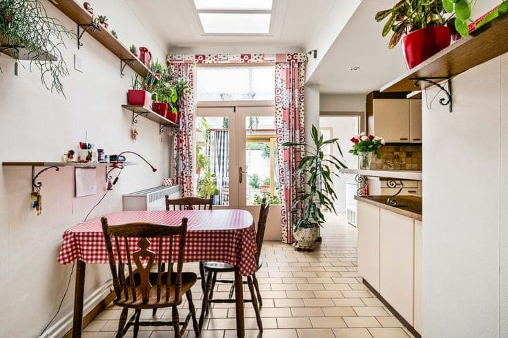 Ruime gezinswoning met 4 slaapkamers op toplocatie in Bor...