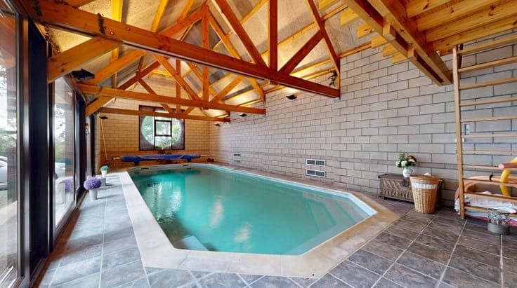 Villa en pierres sur les hauteurs de Huy !