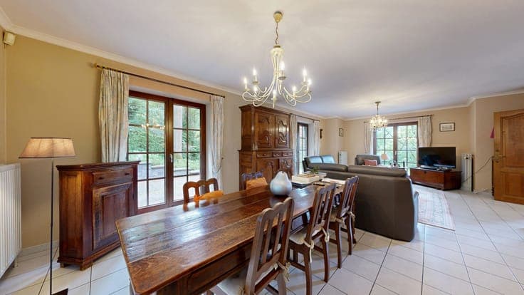 Villa en pierres sur les hauteurs de Huy !