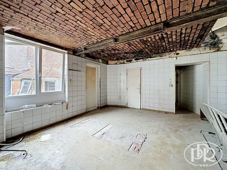 UNIQUE OPPORTUNITY downtown!